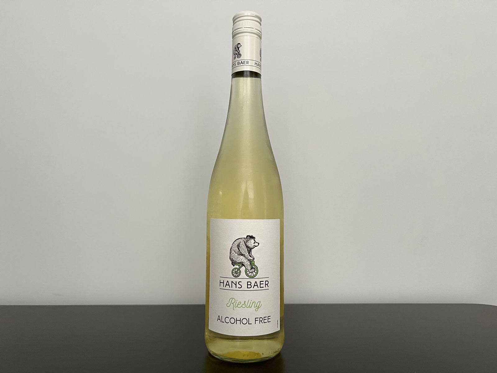 Безалкогольное белое вино Hans Baer Riesling