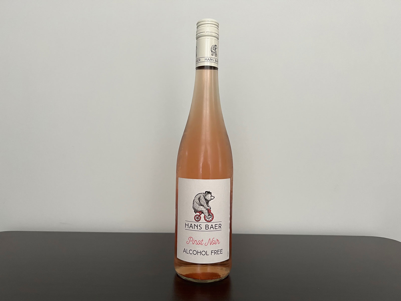 Безалкогольное розовое вино Hans Baer Pinot Noir